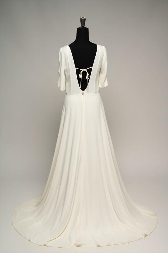 Dos ouvert de la robe de mariée Lina en crêpe