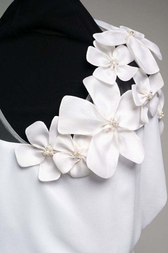 Robe de mariée Isalia disponible à la location, vue d'ensemble